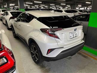 2018 Toyota C-HR - Thumbnail