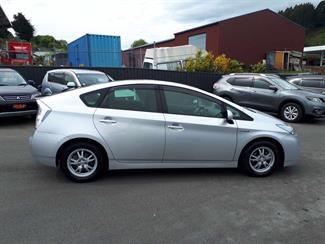 2011 Toyota Prius - Thumbnail