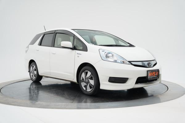 Honda Fit ARIA Shuttle Hybrid