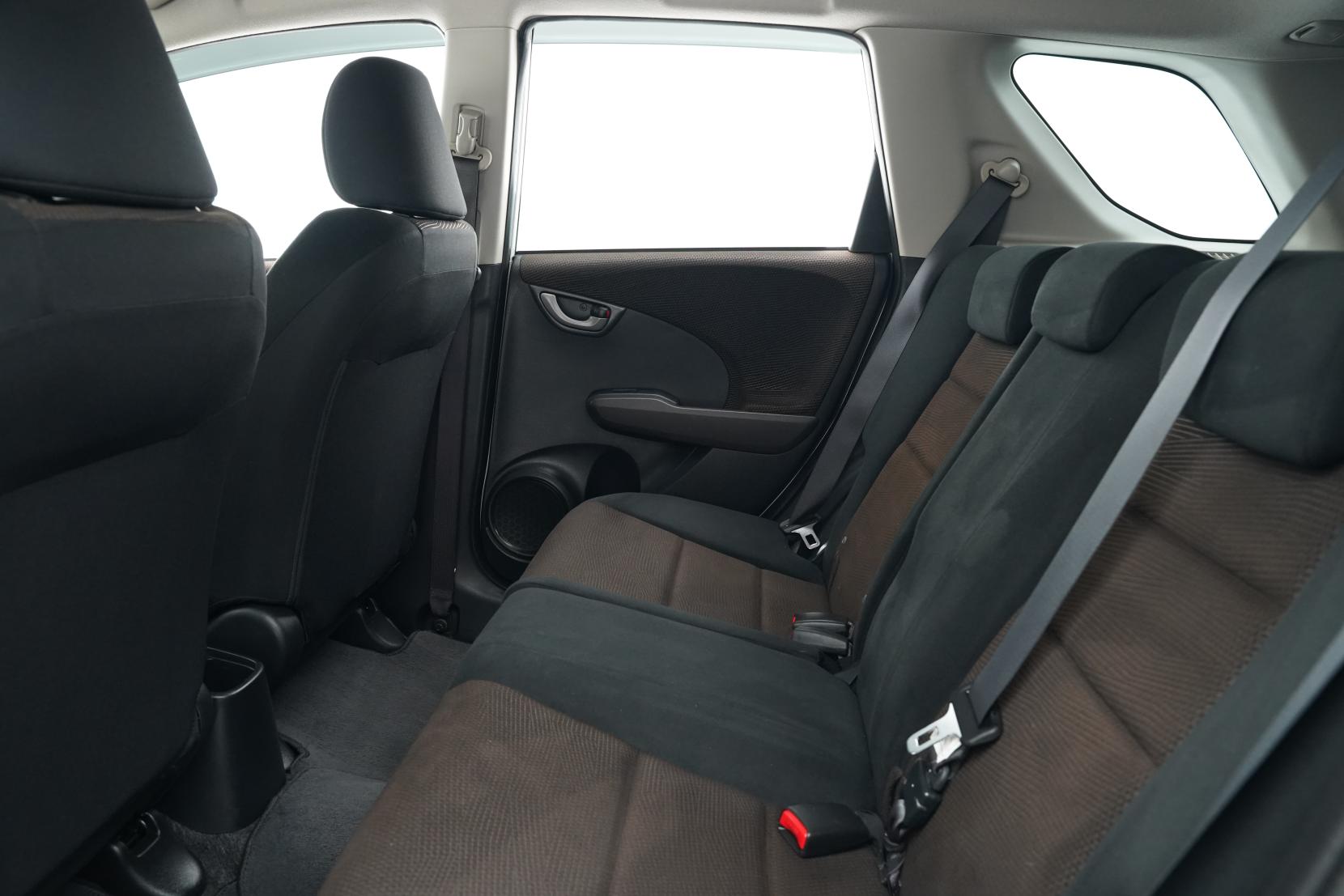Honda Fit ARIA Shuttle Hybrid