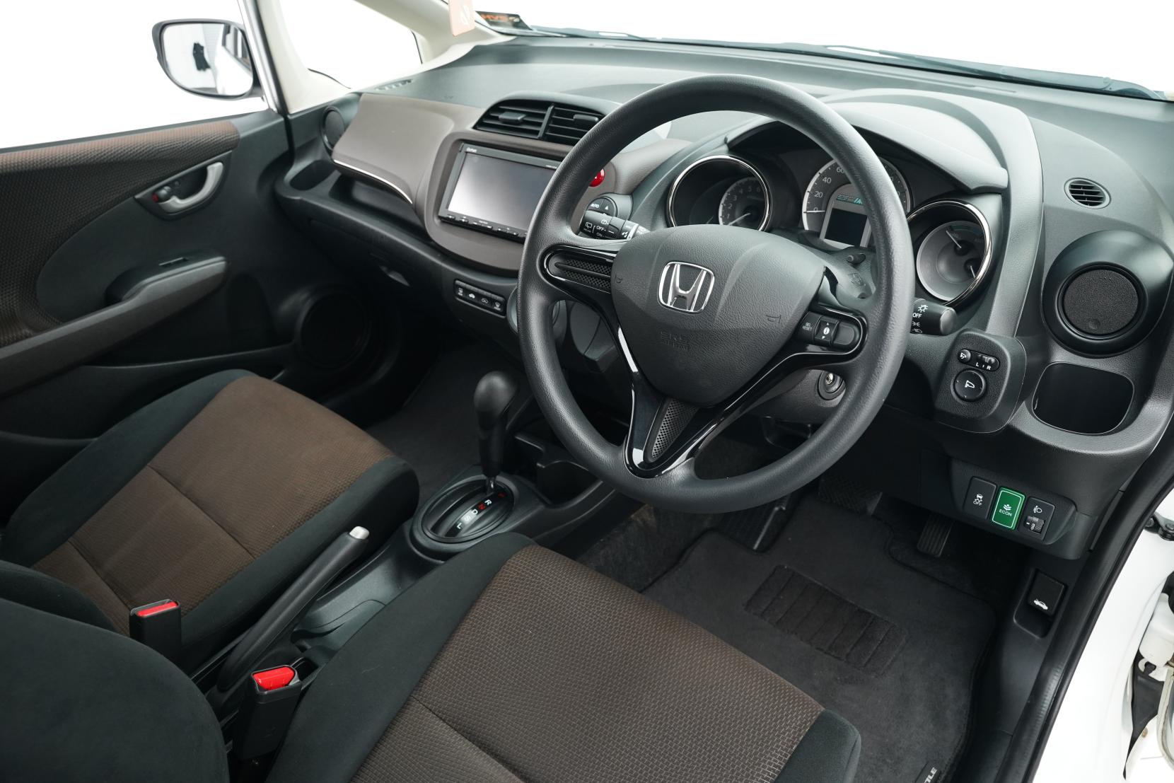 Honda Fit ARIA Shuttle Hybrid