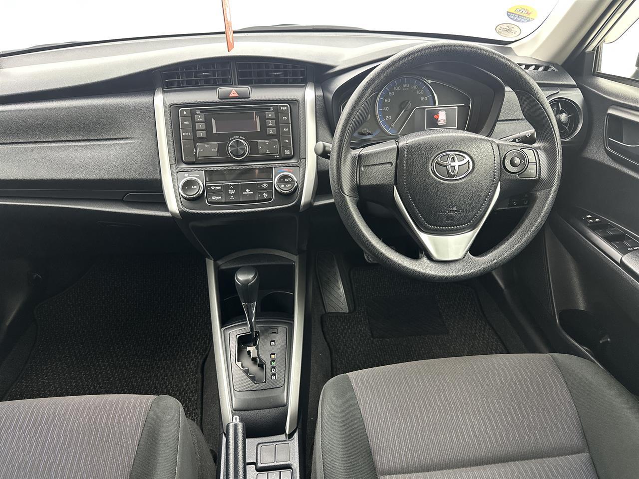 Toyota Corolla 1.5 Fielder Hybrid Facelift