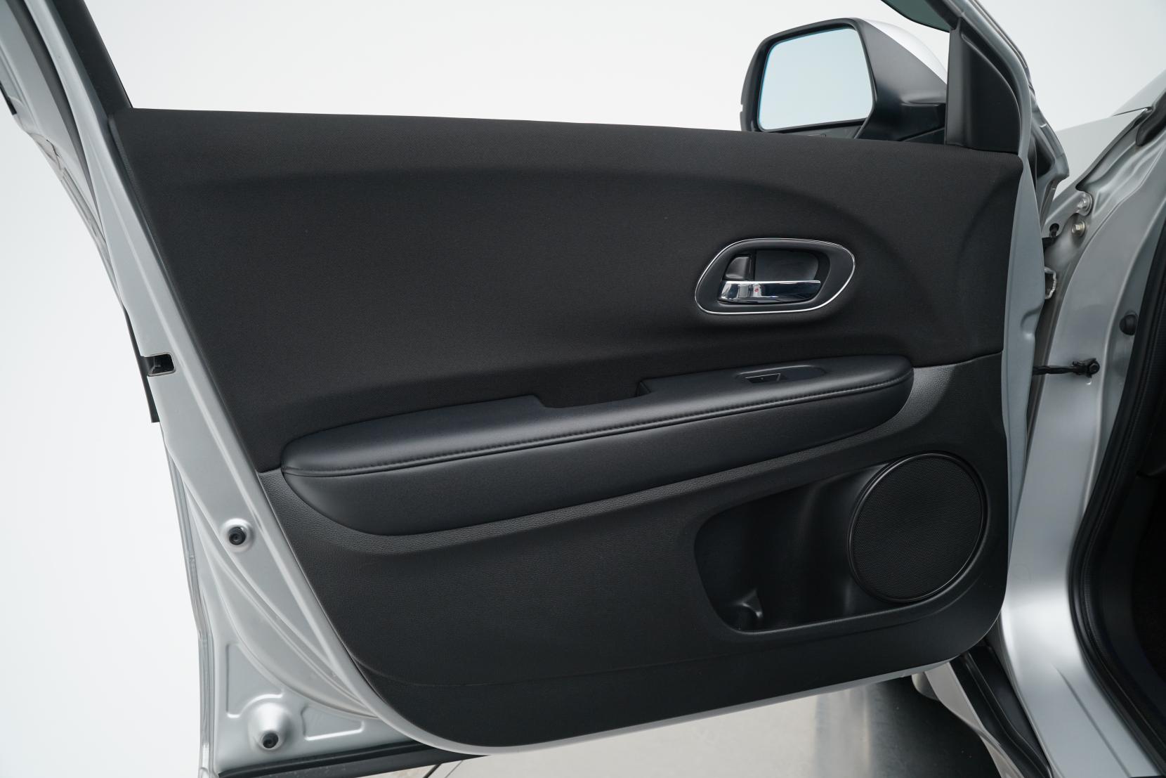 Honda Vezel 1.5 HYBRID HR-V Hybrid 4WD X