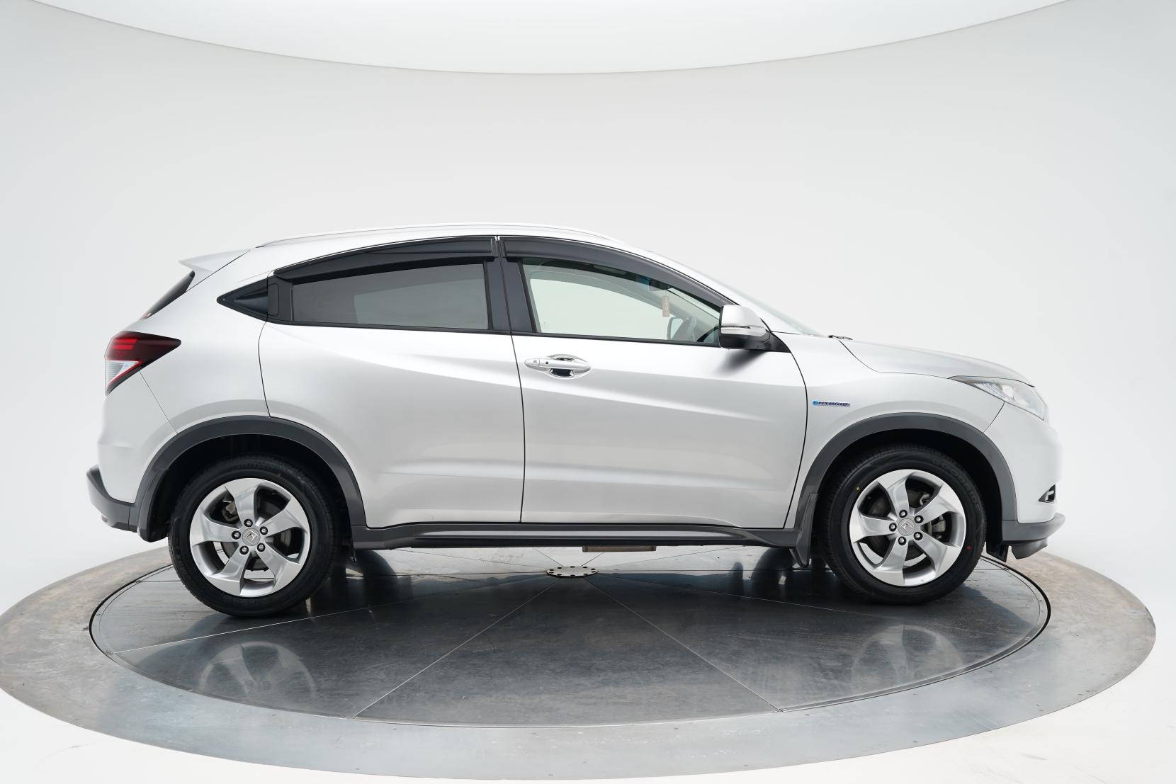Honda Vezel 1.5 HYBRID HR-V Hybrid 4WD X
