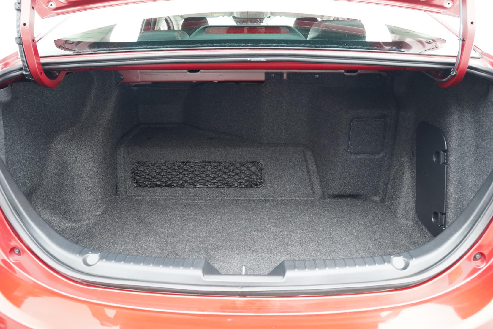 Mazda Axela HYBRID-S L PACKAGE
