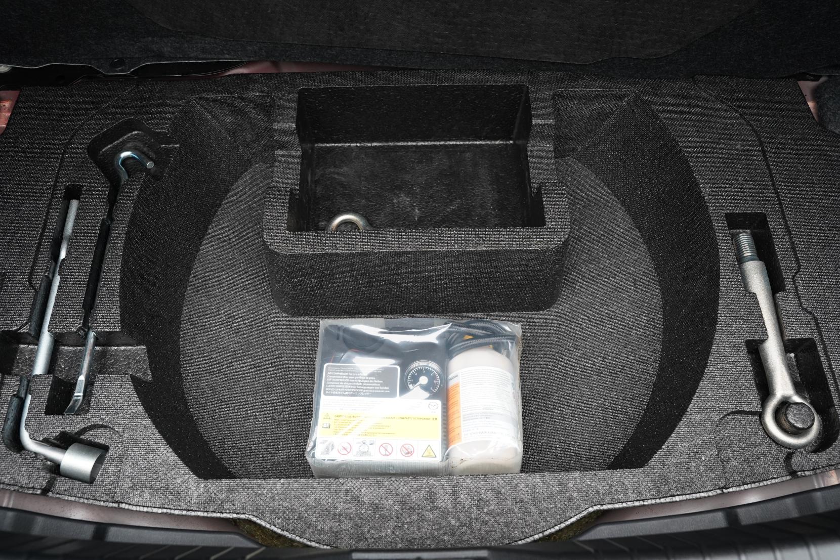 Mazda Axela HYBRID-S L PACKAGE