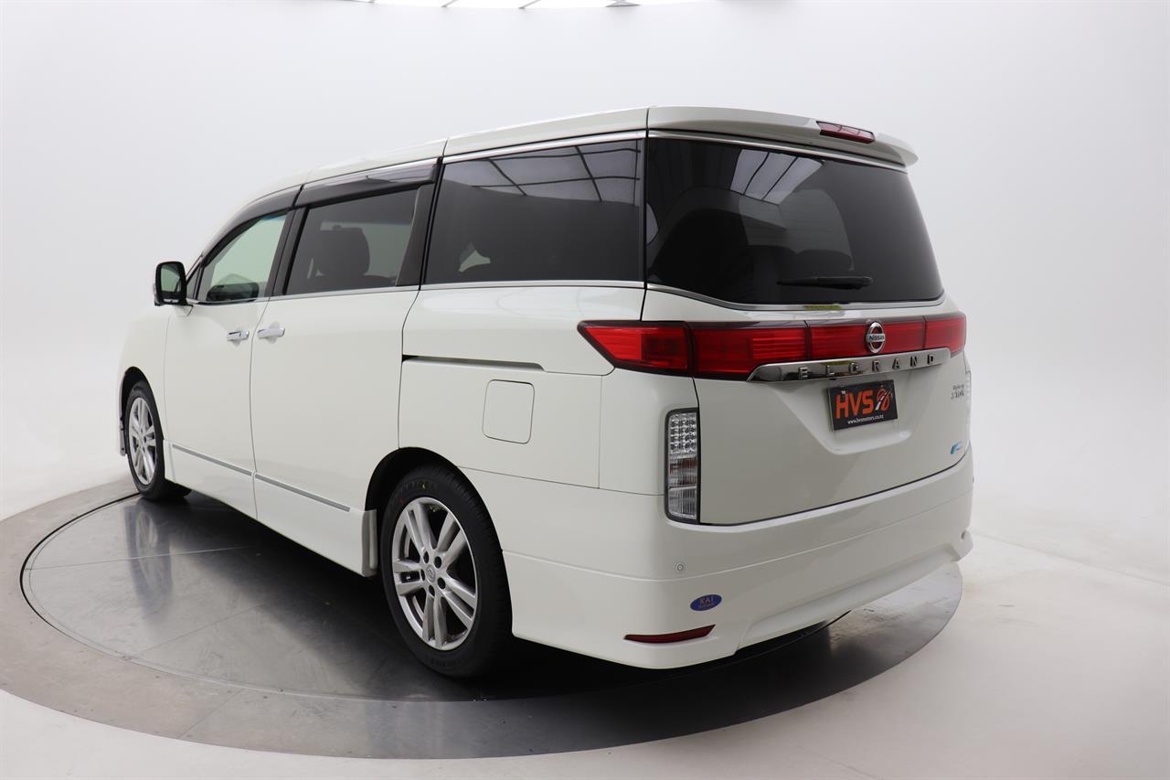 Nissan ELGRAND 2.5 250 HIGHWAY STAR 4WD