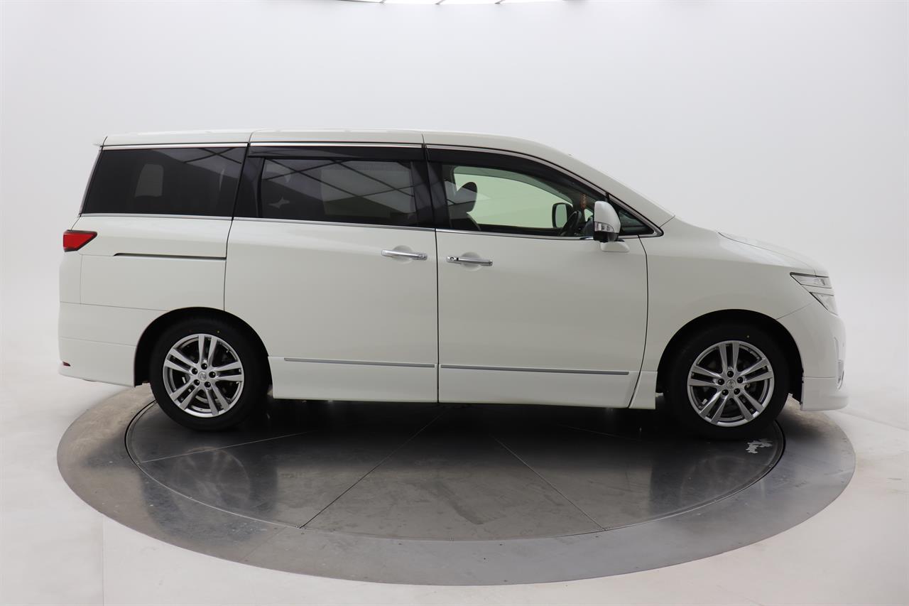 Nissan ELGRAND 2.5 250 HIGHWAY STAR 4WD