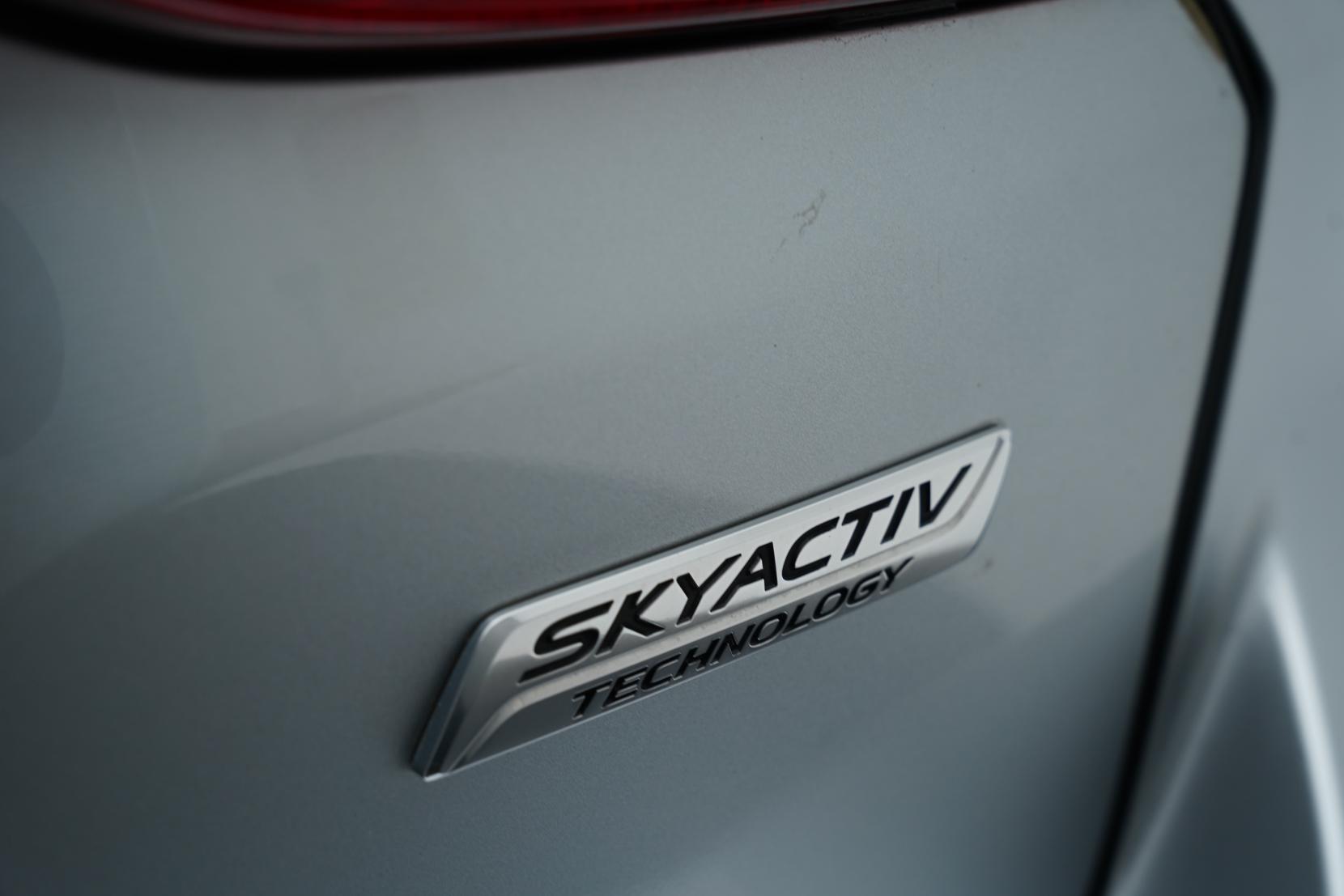 Mazda Atenza 2.0 WAGON 20S PRO ACTIVE