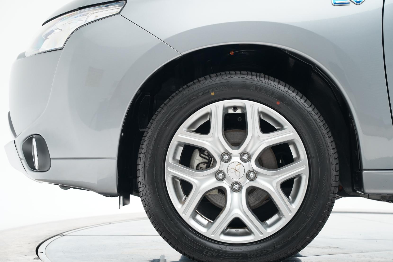 Mitsubishi Outlander 2.4 PHEV Phev G 4WD 