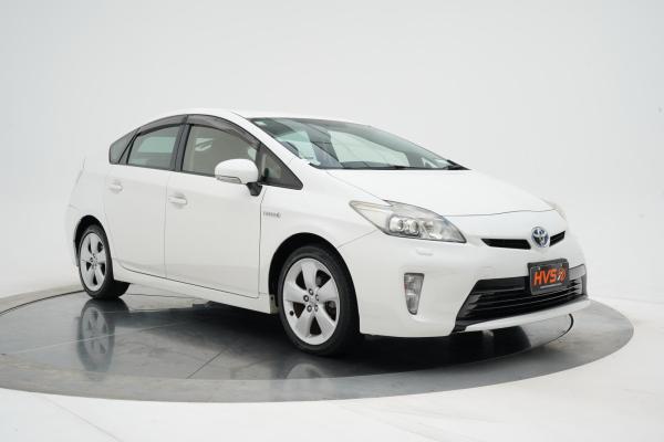 Toyota Prius 1.8 S TOURING SELECTION