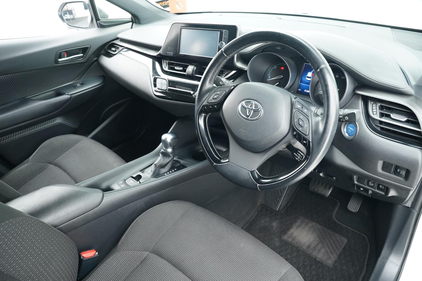 Toyota C-HR Hybrid S