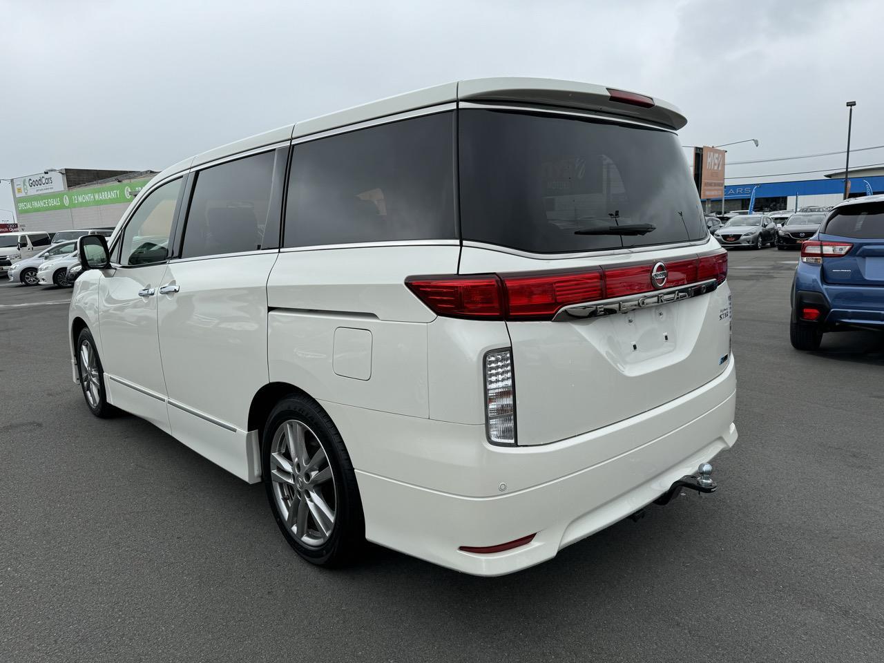 Nissan ELGRAND 3.5 350 HIGHWAY STAR 4WD 