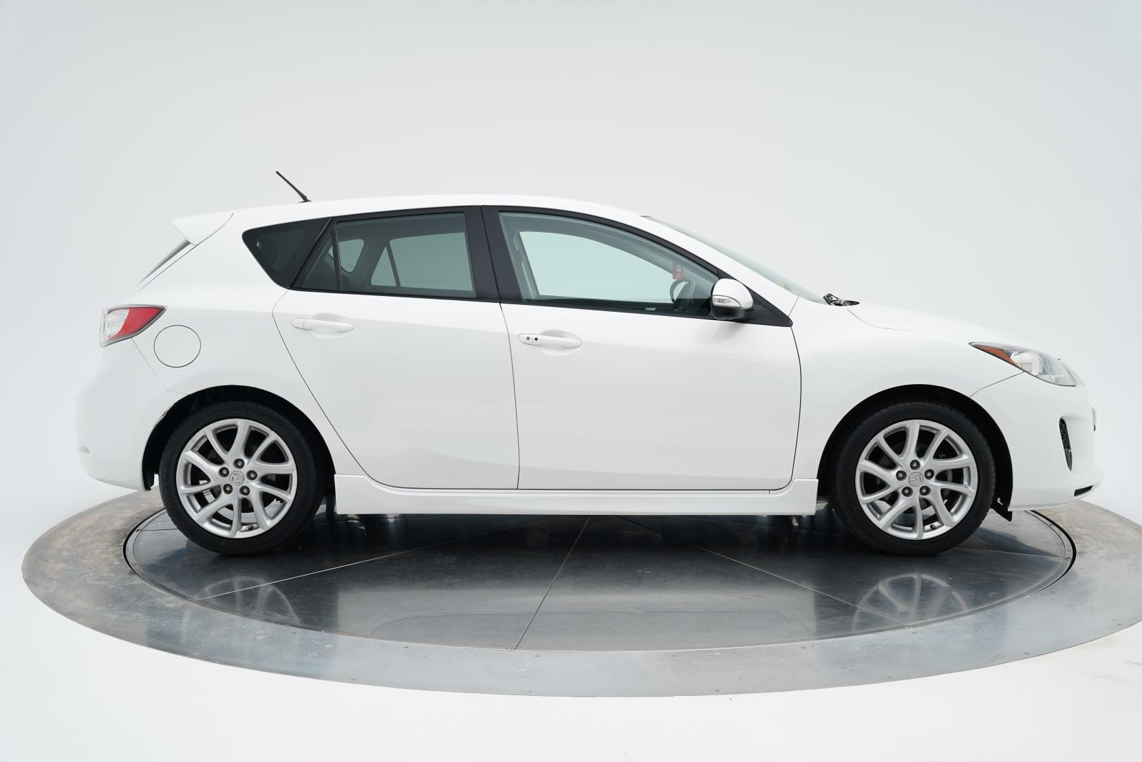 Mazda Axela Sport 20S Skyactiv