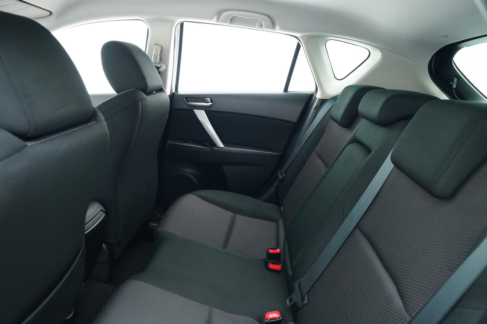 Mazda Axela Sport 20S Skyactiv