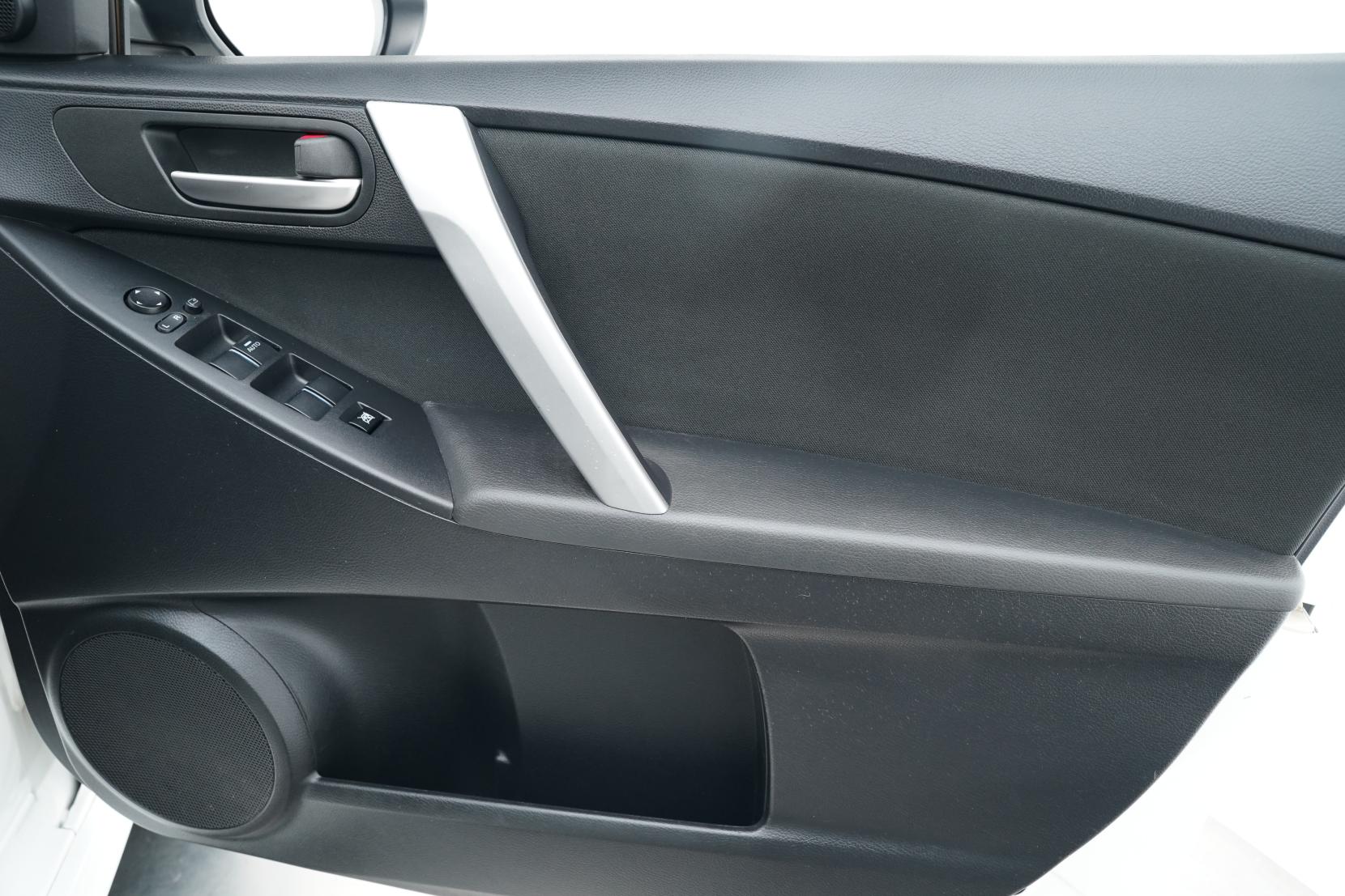 Mazda Axela Sport 20S Skyactiv