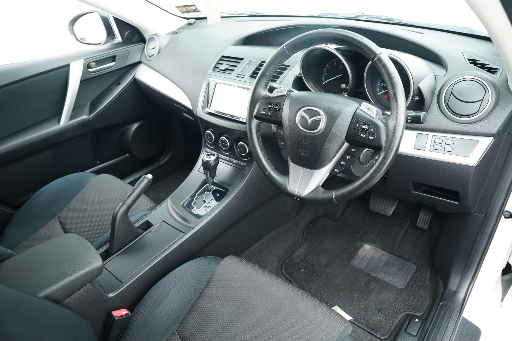 Mazda Axela Sport 20S Skyactiv