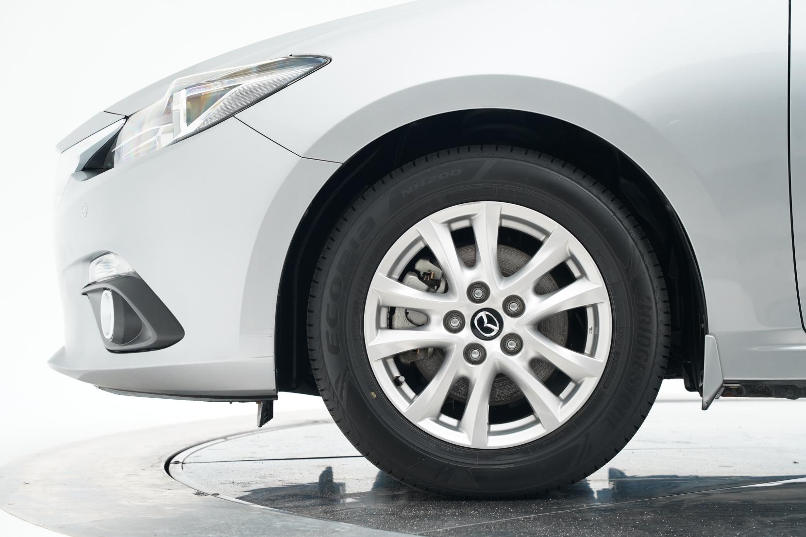 Mazda Axela Hybrid S