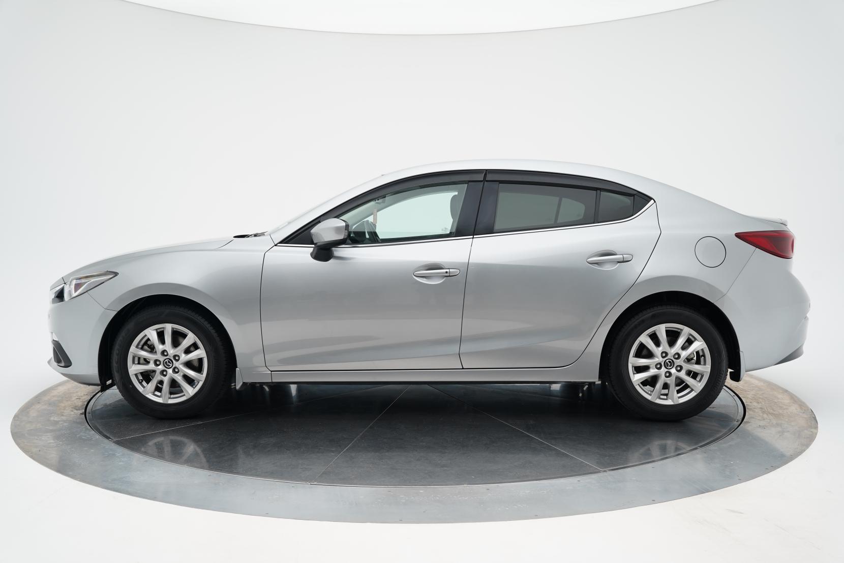 Mazda Axela Hybrid S