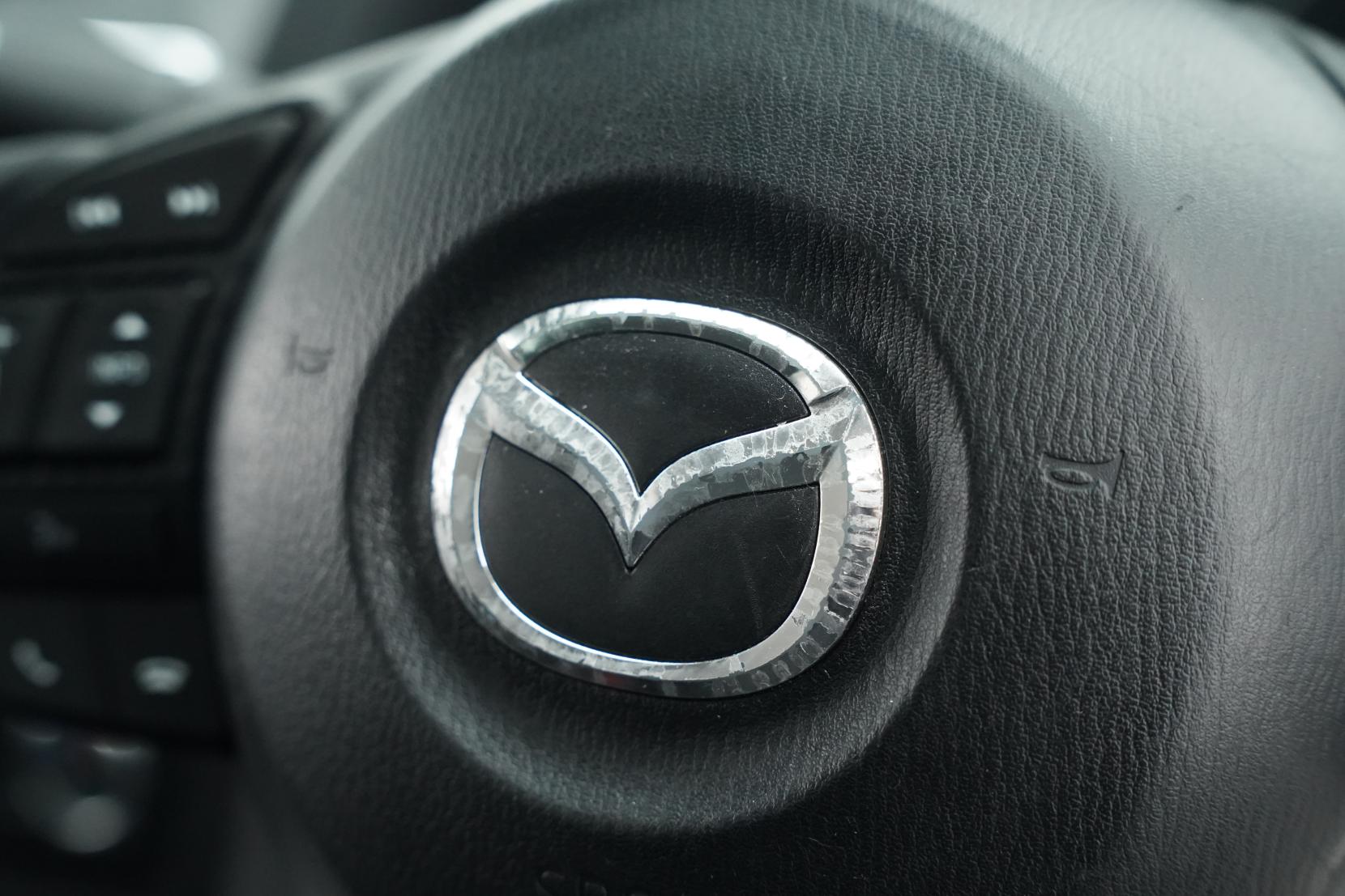 Mazda Axela Hybrid S