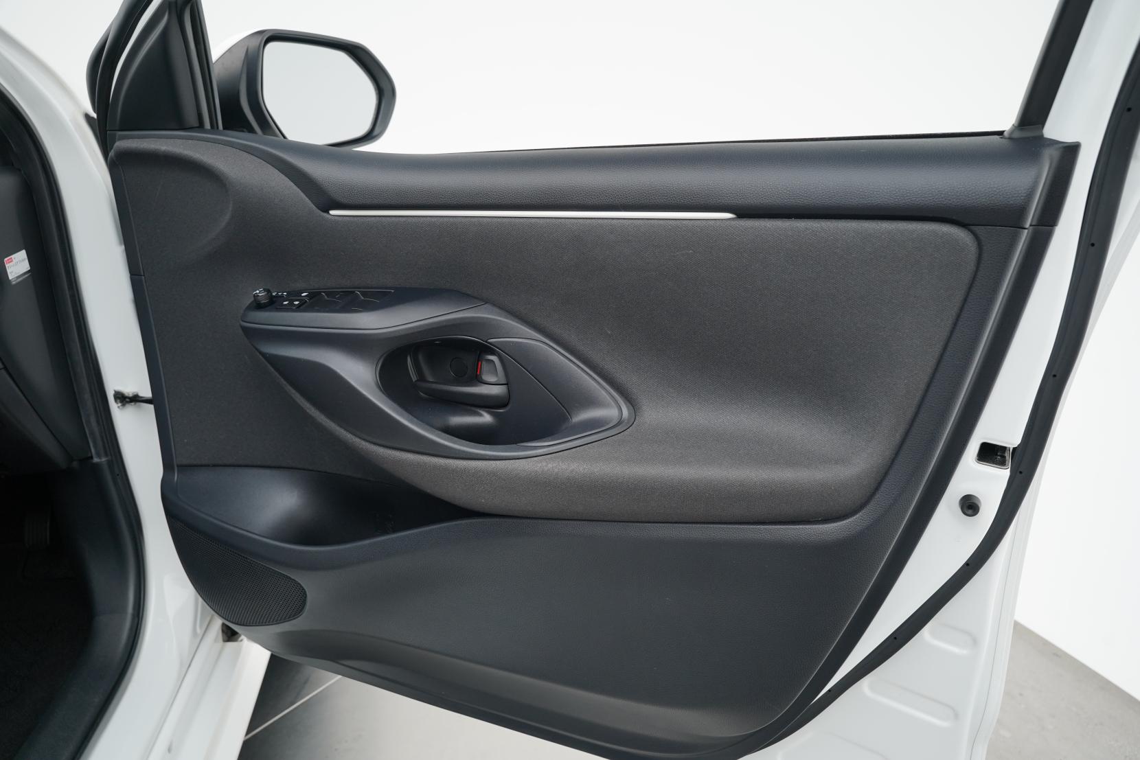 Toyota Yaris 1.5 Hybrid X