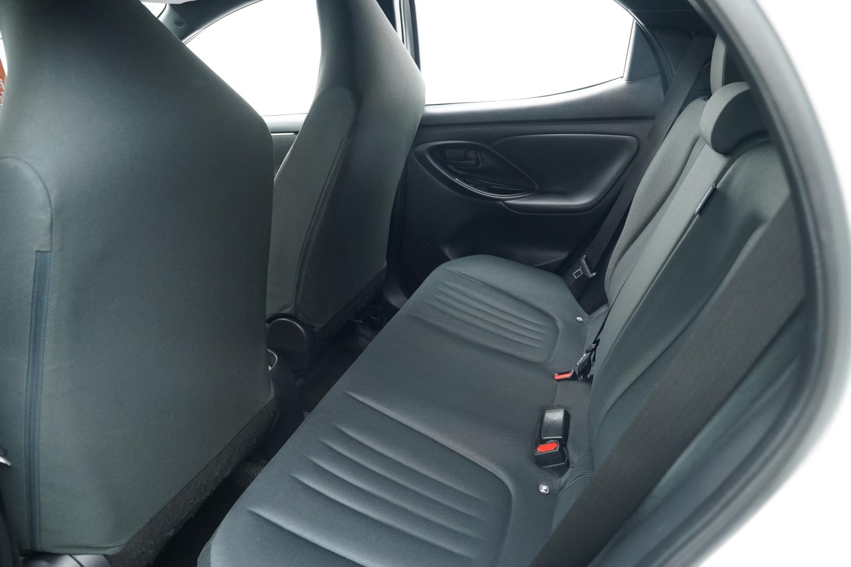 Toyota Yaris 1.5 Hybrid X