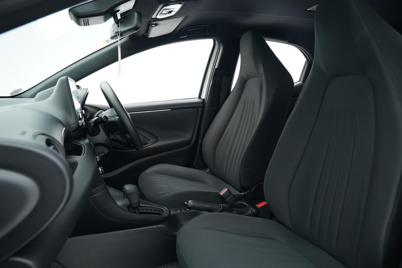 Toyota Yaris 1.5 Hybrid X