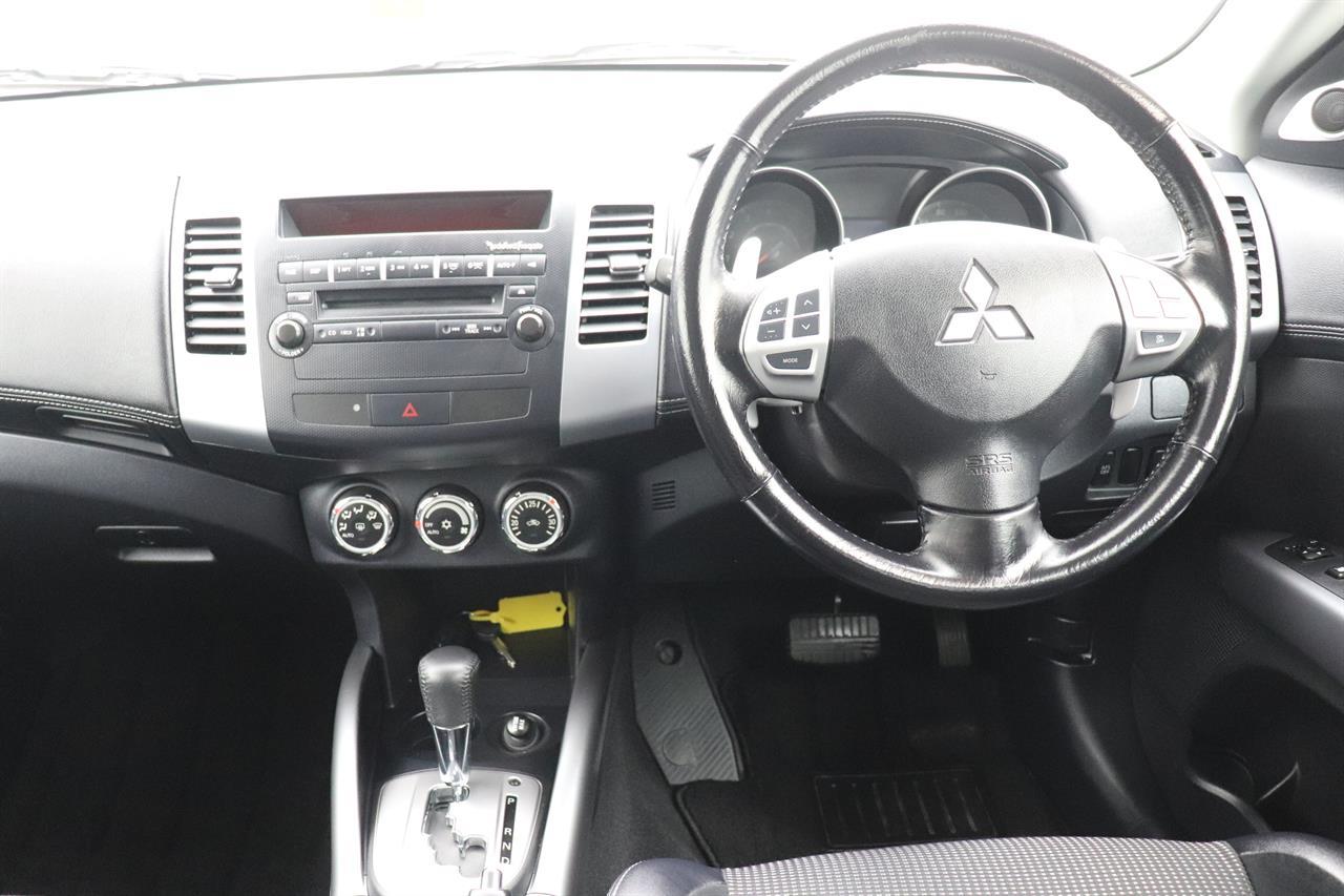 Mitsubishi Outlander 2.4 24G 4WD 7 Seater