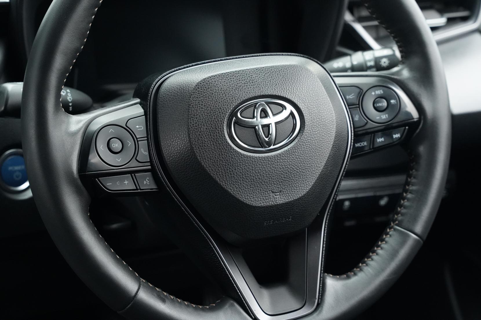 Toyota Corolla 1.8 Touring Hybrid WxB