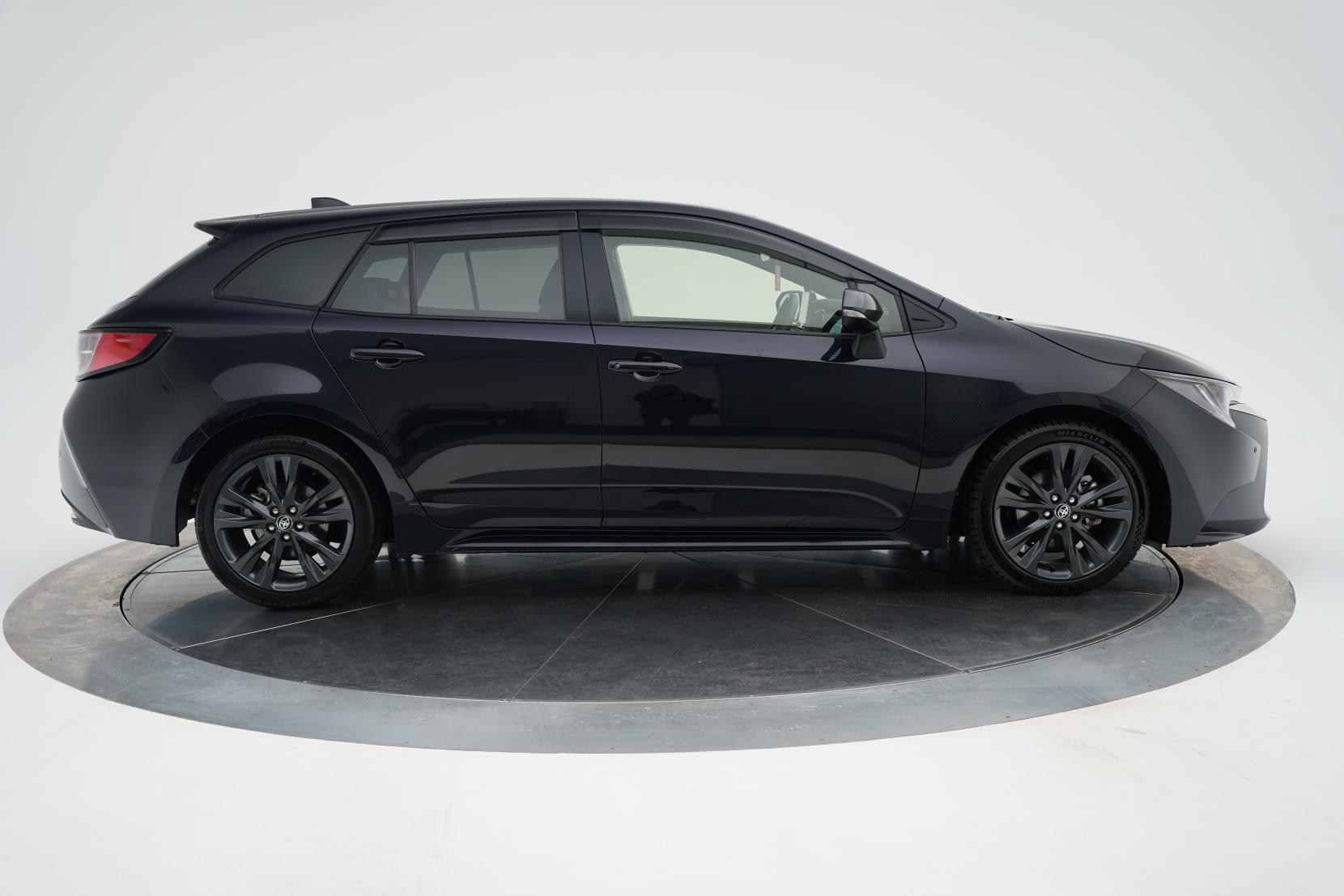Toyota Corolla 1.8 Touring Hybrid WxB