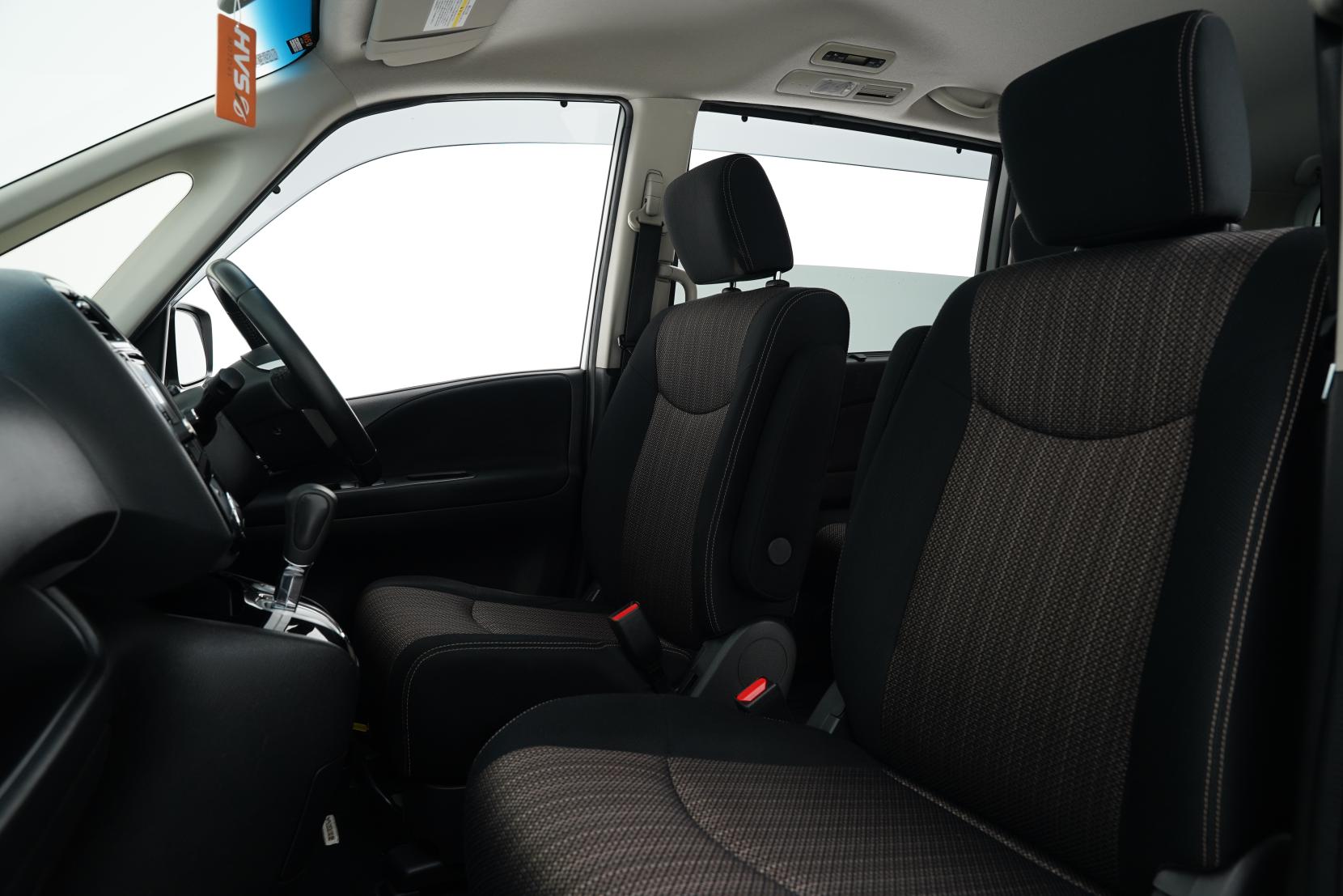 Nissan Serena (1991 – present) 2.0 Hybrid Highway Star V Selection