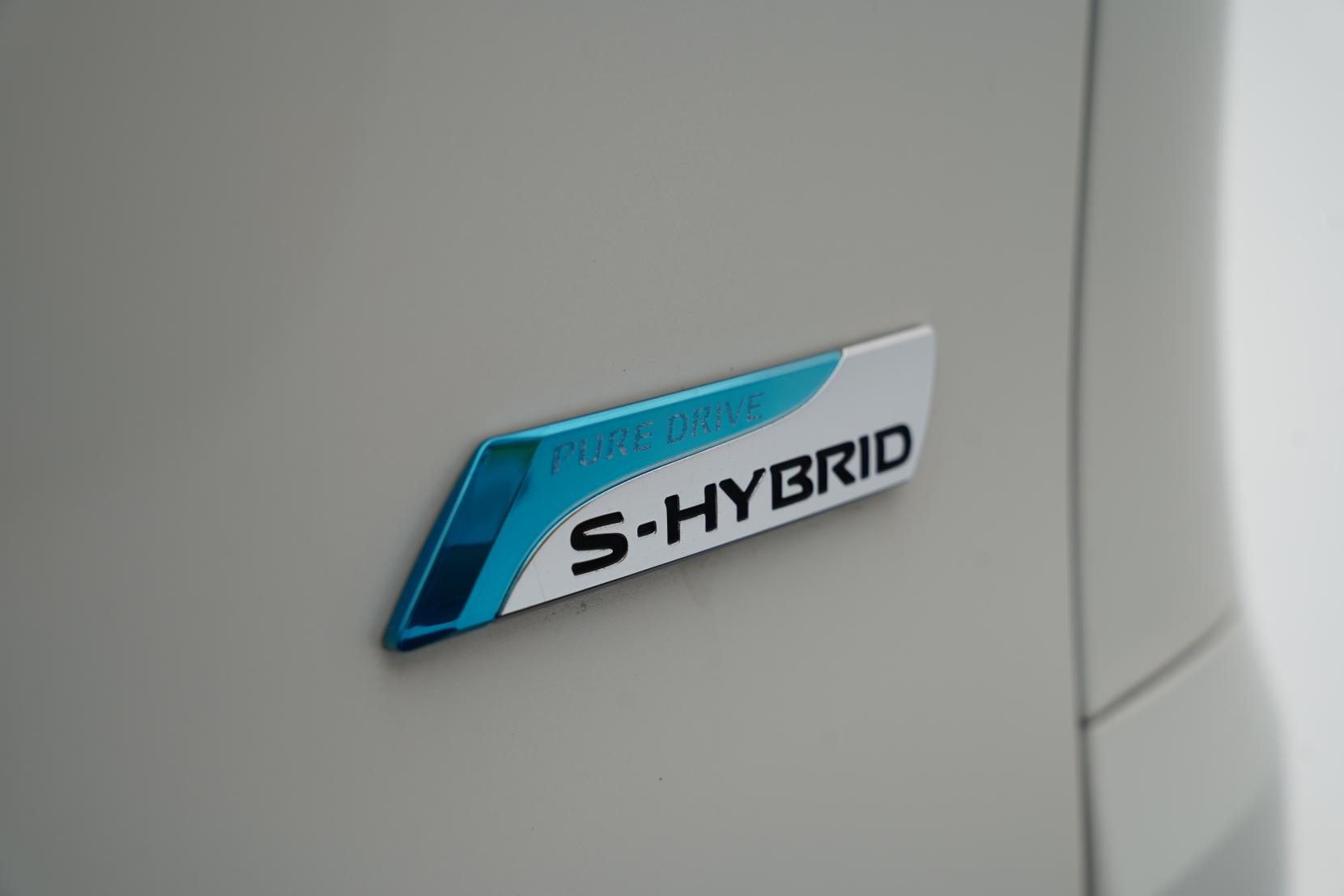 Nissan Serena (1991 – present) 2.0 Hybrid Highway Star V Selection