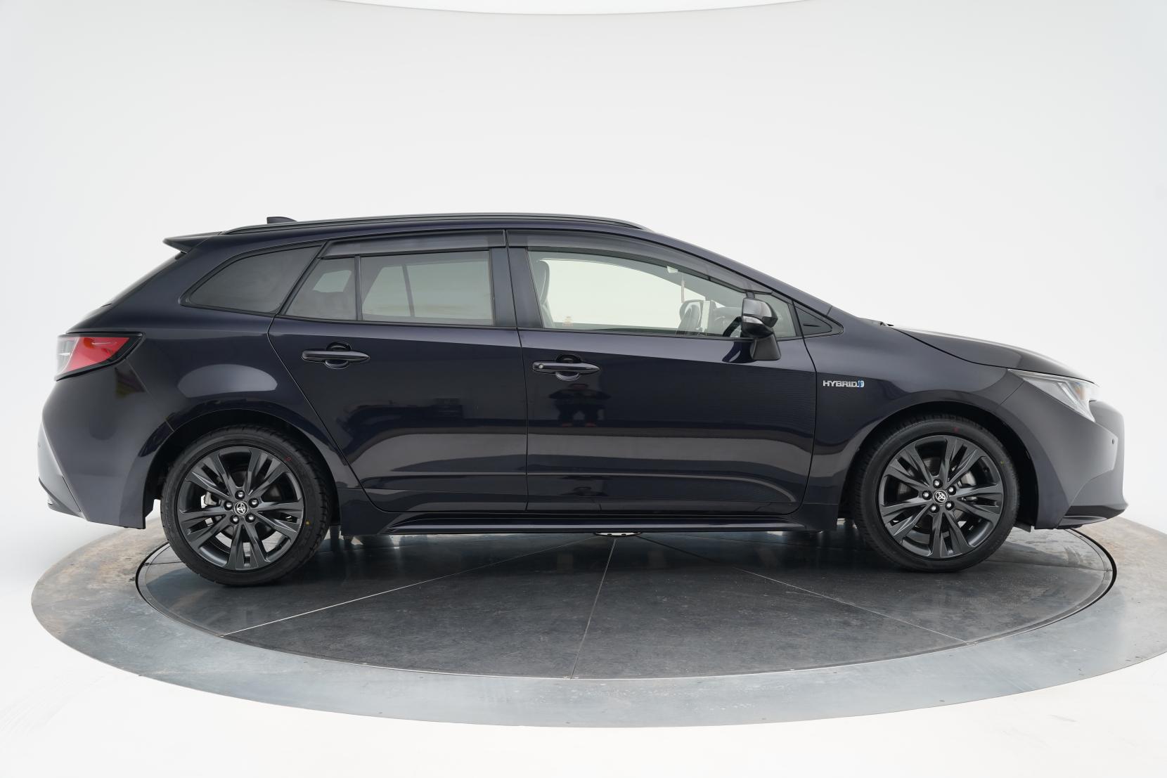 Toyota Corolla 1.8 Touring Hybrid WxB 4WD