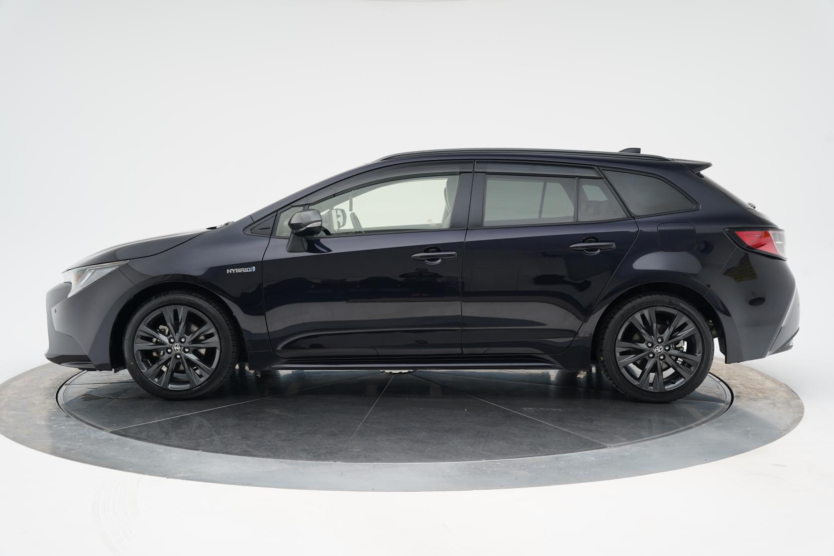 Toyota Corolla 1.8 Touring Hybrid WxB 4WD