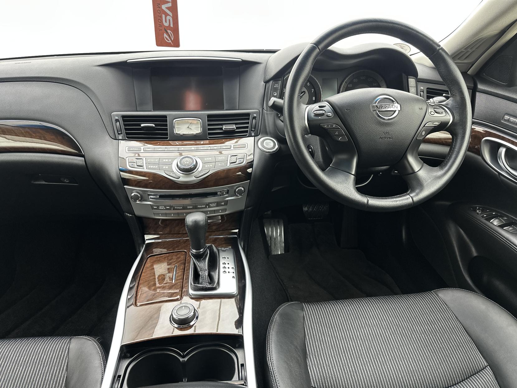 Nissan Fuga 3.7 370GT