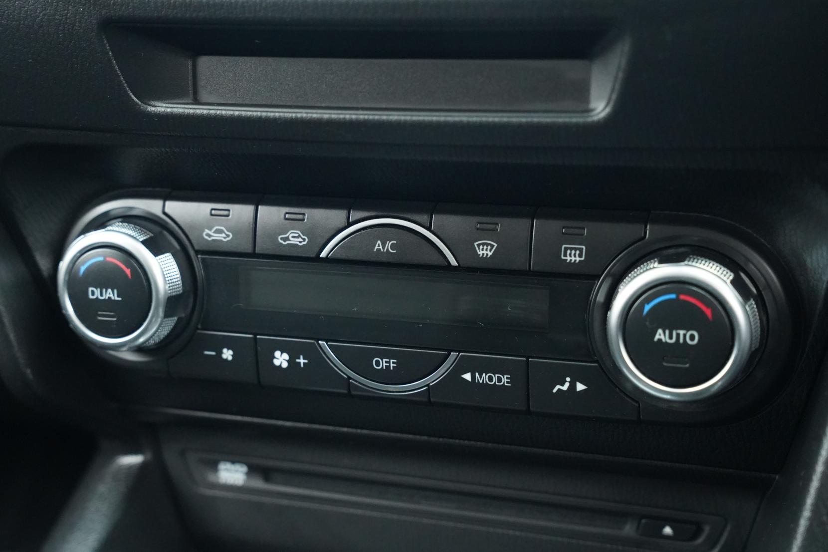 Mazda Axela 2.0 20S Touring