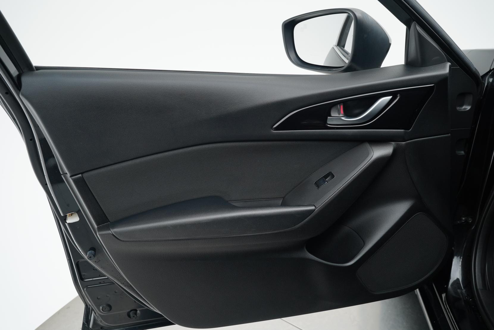 Mazda Axela 2.0 20S Touring