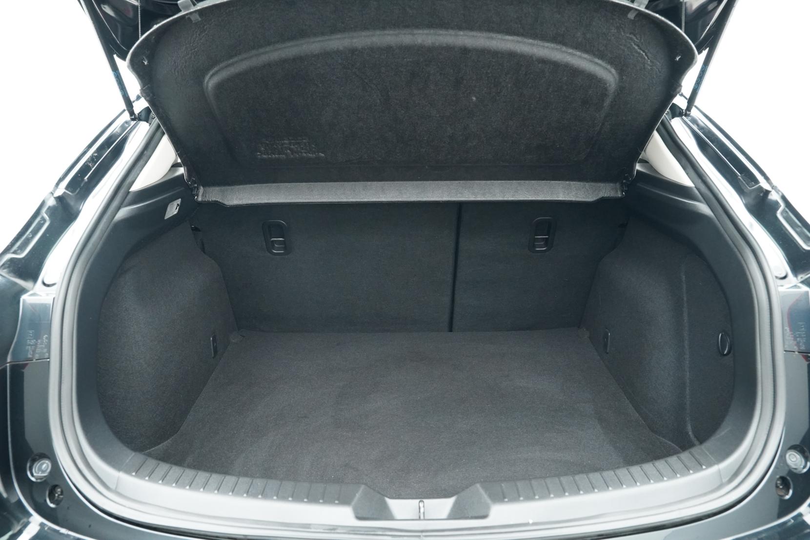 Mazda Axela 2.0 20S Touring