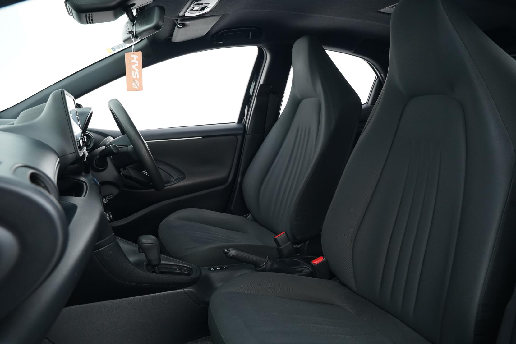 Toyota Yaris 1.5 Hybrid X