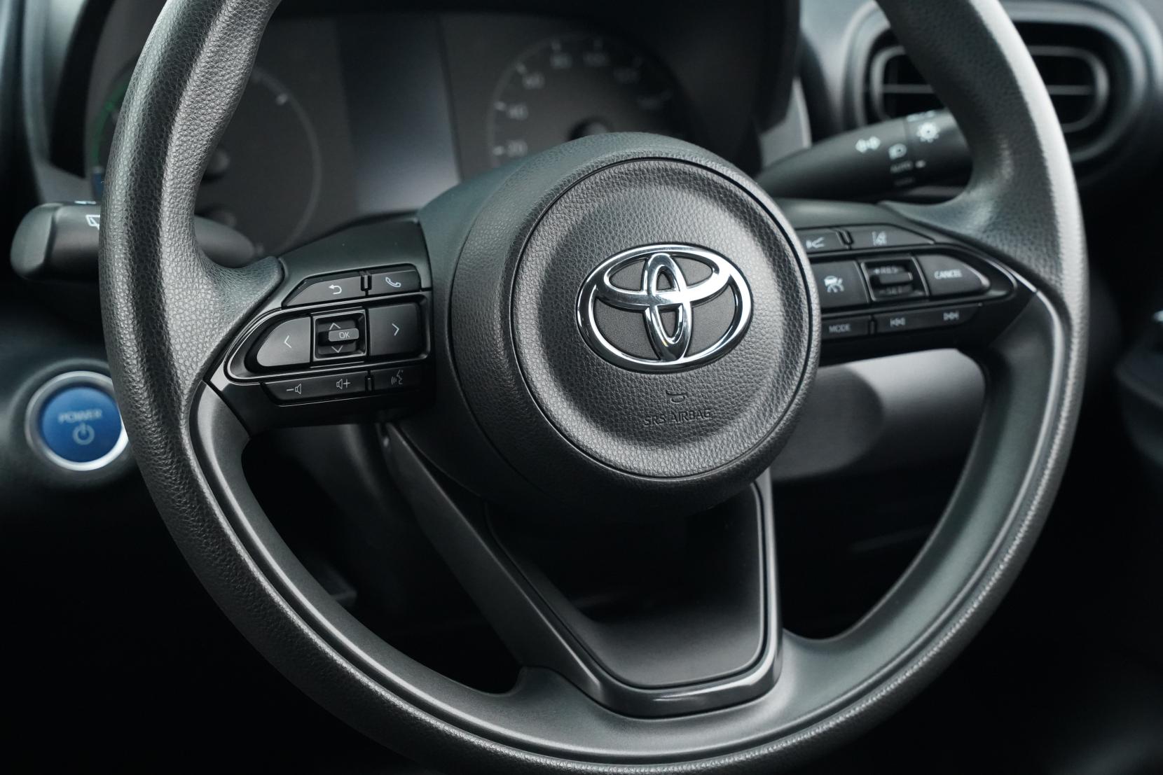 Toyota Yaris 1.5 Hybrid X