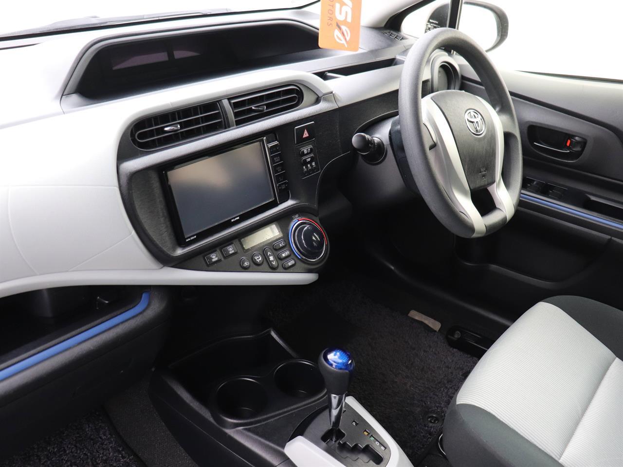 Toyota AQUA 1.5