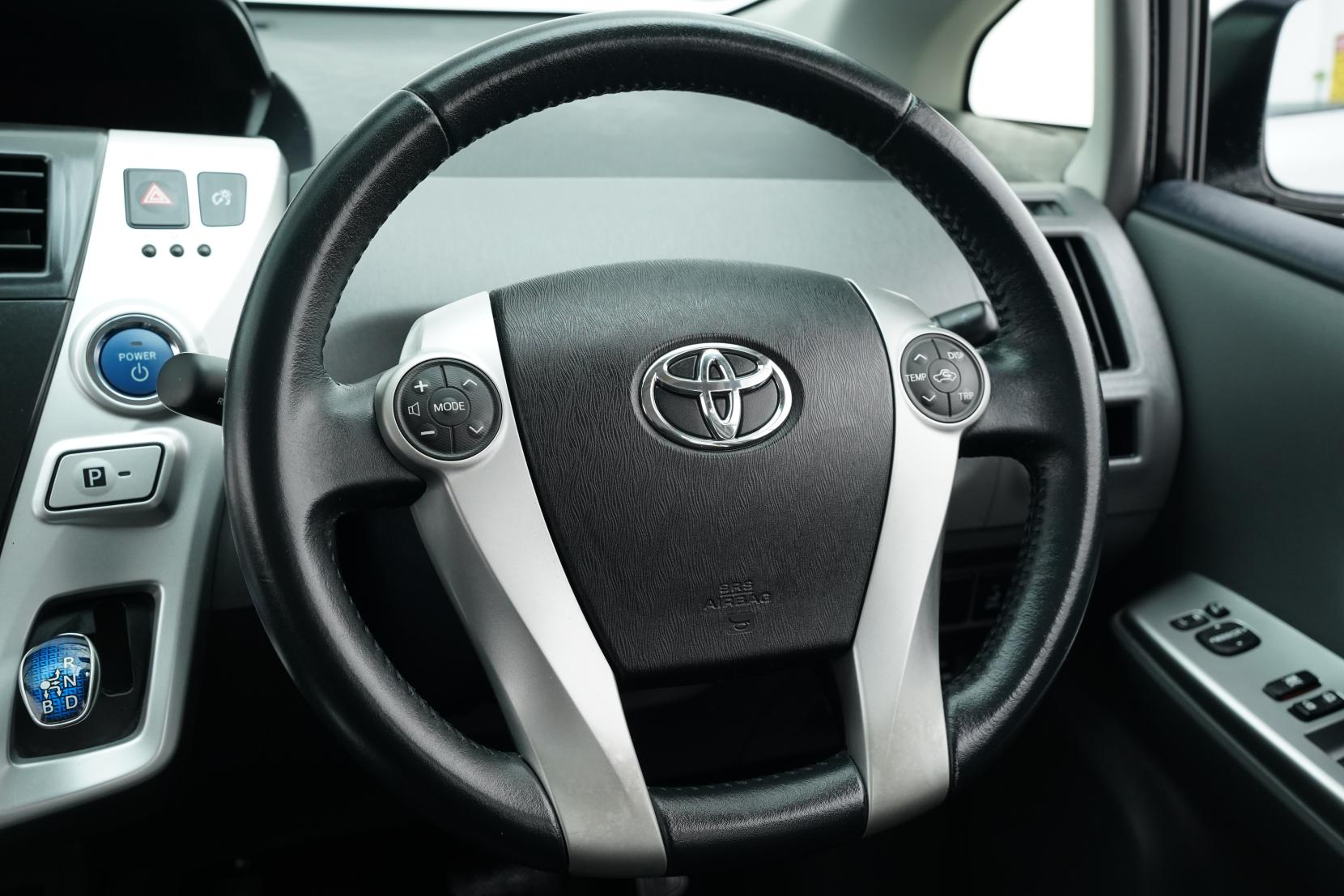 Toyota Prius 1.8 ALPHA S TOURING