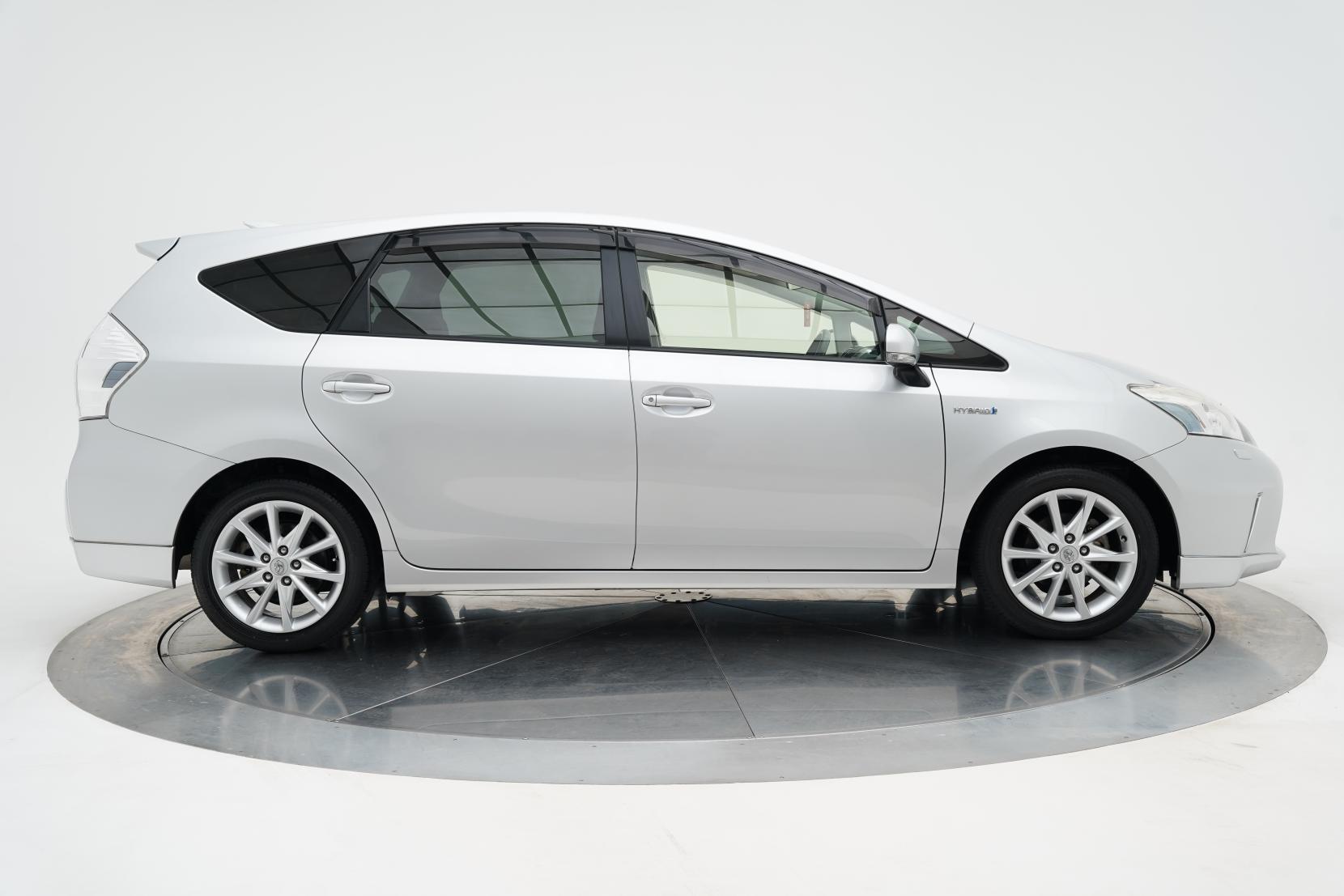 Toyota Prius 1.8 ALPHA S TOURING