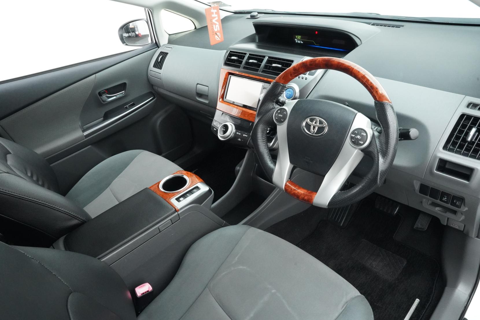 Toyota Prius 1.8 ALPHA S L SELECTION