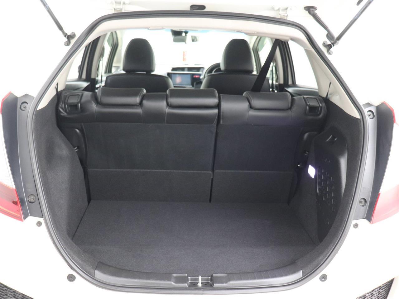 Honda Fit 1.5 Hybrid Leather Package