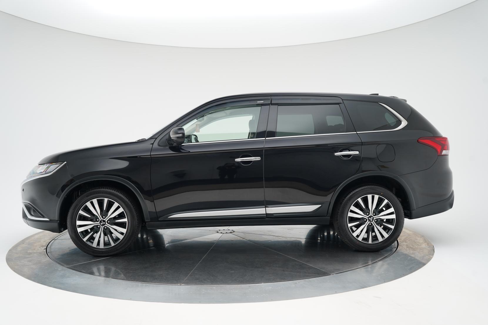 Mitsubishi Outlander 2.4 24G 4WD 7 Seater