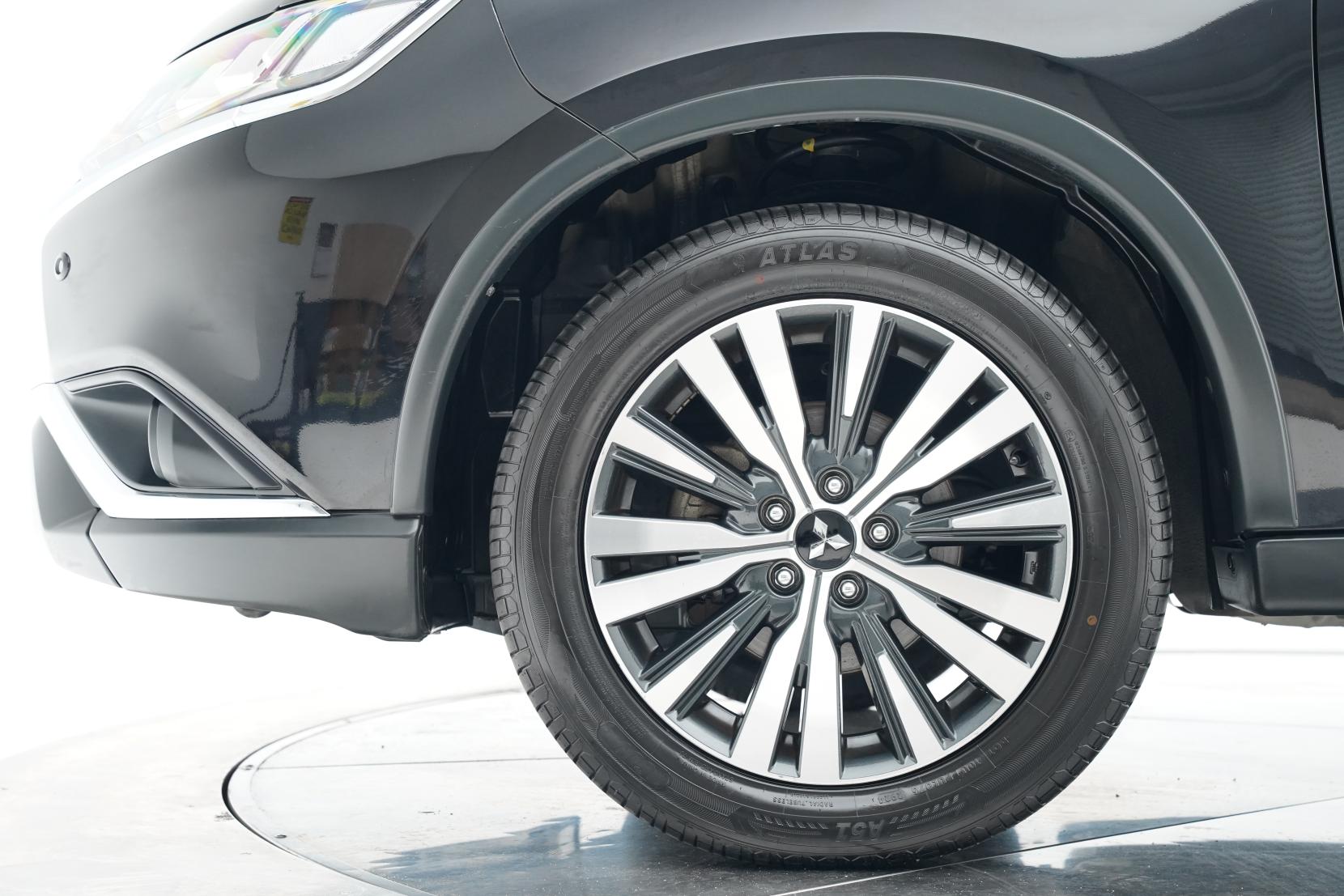 Mitsubishi Outlander 2.4 24G 4WD 7 Seater