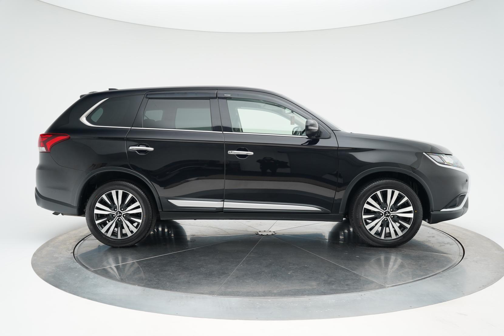 Mitsubishi Outlander 2.4 24G 4WD 7 Seater