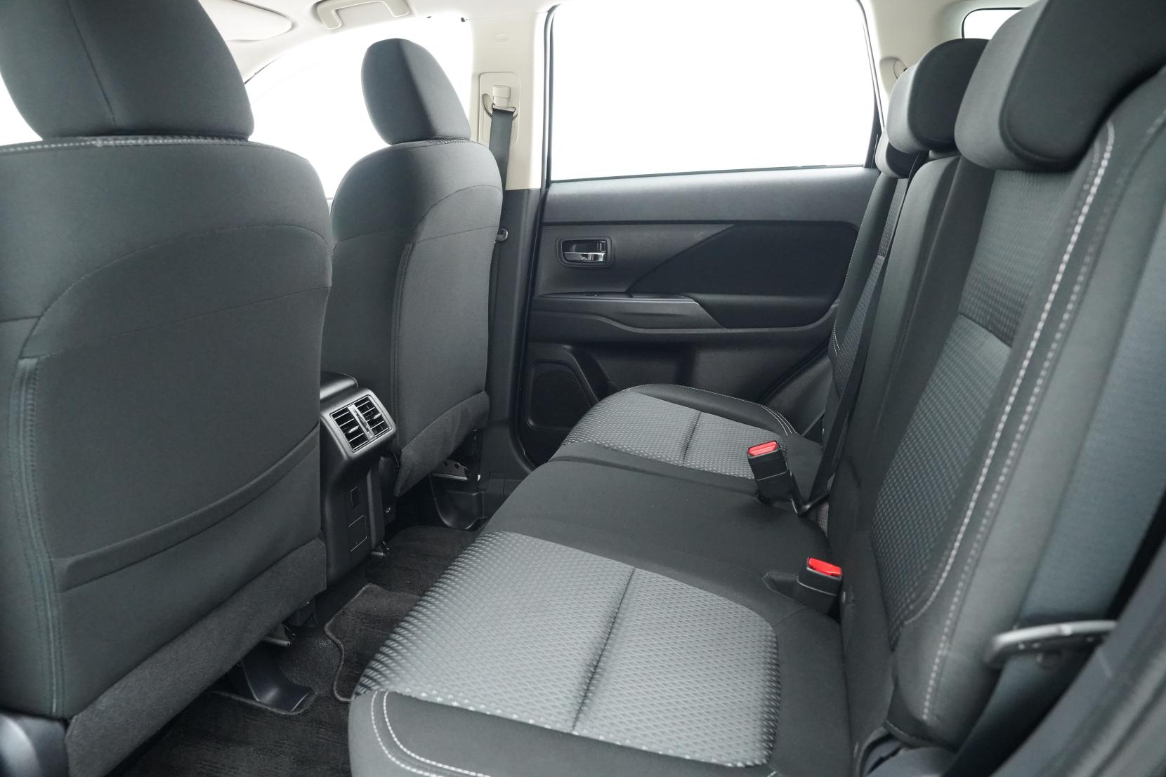 Mitsubishi Outlander 2.4 24G 4WD 7 Seater