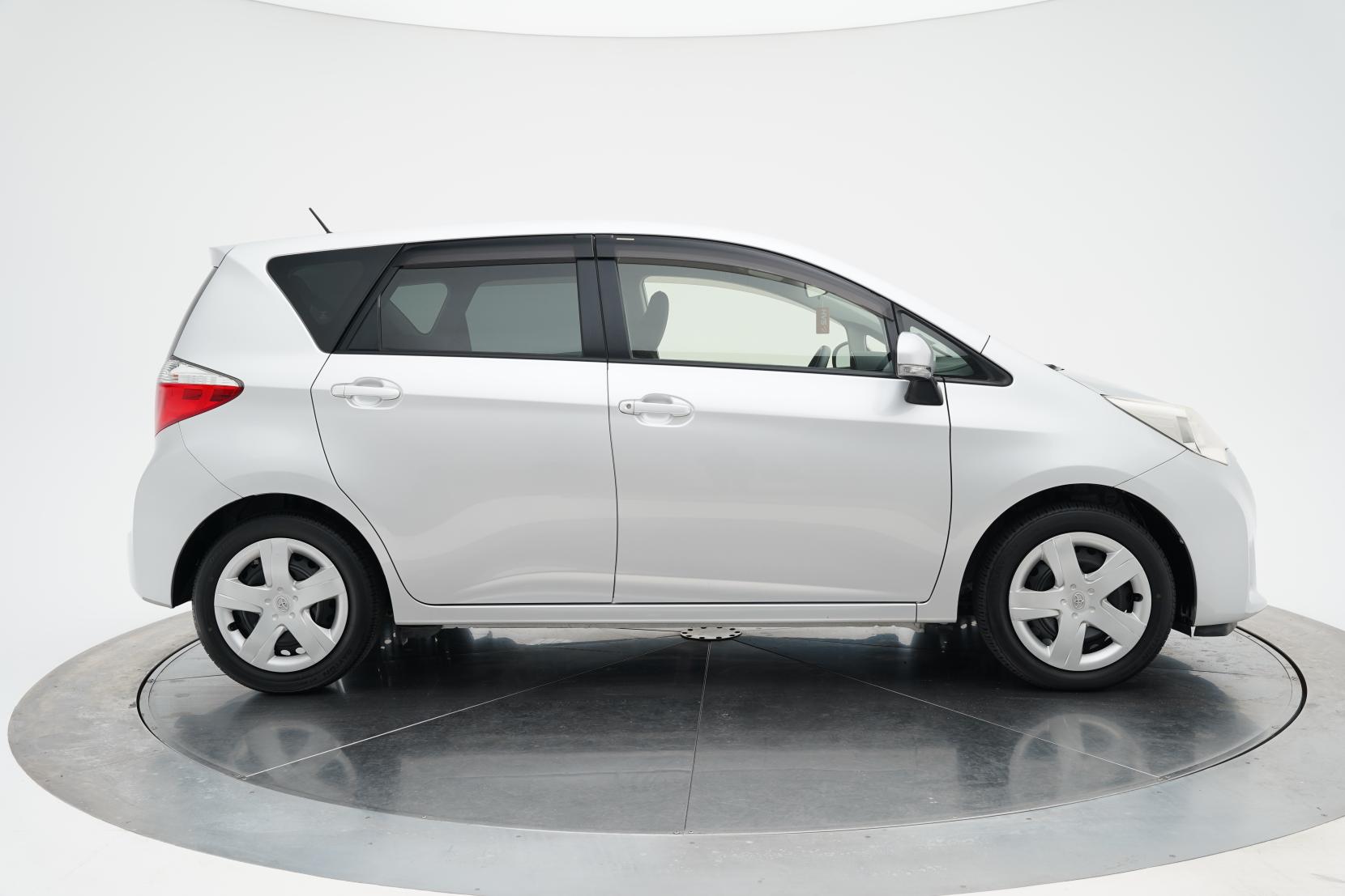 Toyota Ractis X